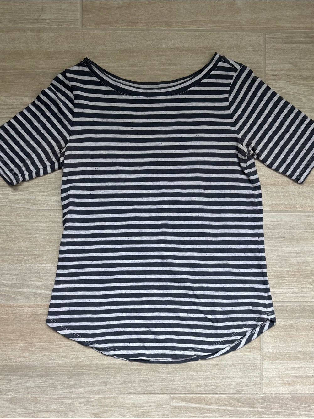 Loft XS Striped Short Sleeve Women's Top - Gray and Light Purple